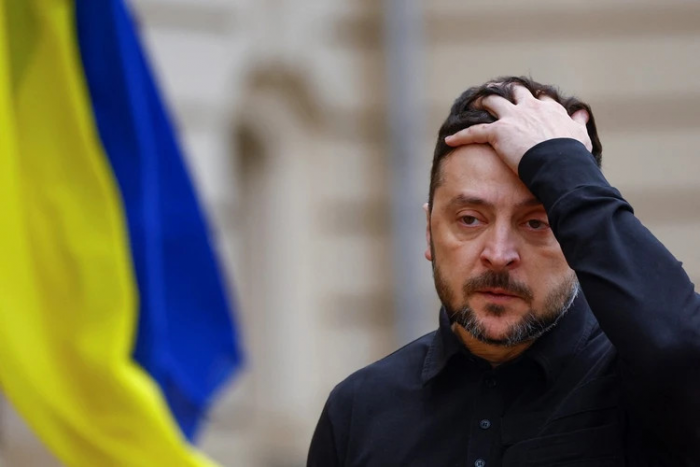 Зеленский срочно летит в Лондон