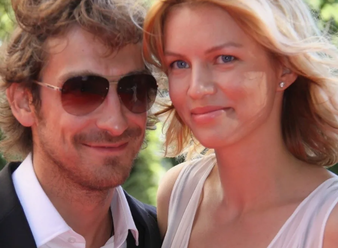 43-летний актёр пережил 2 развода и обзавелся 4 сыновьями: «С этой женщиной я точно пошёл бы в разведку»