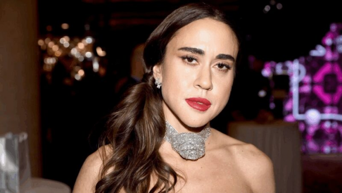 «Он тянул её вниз»: как дочь Успенской, которой 35, оказалась в эпицентре скандалов, а мать выгнала её жениха