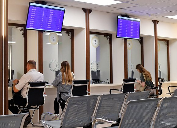 Россиянам все сложнее попасть в Европу. Какие трудности их ждут в 2026 году и какие страны все еще дают визы?