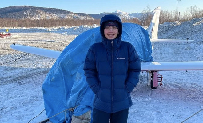 Женщина за 5 месяцев совершила кругосветное путешествие вокруг Земли, но приехав в Сибирь, застряла в деревне на месяц