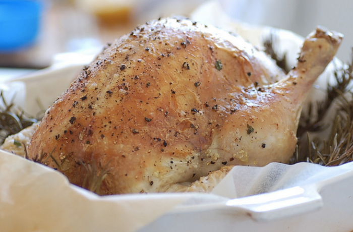 9 способов изменить вкус запеченной курицы