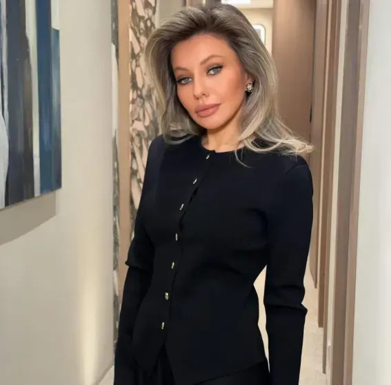 "На обложке самая обсуждаемая медиаперсона". Надежда Стрелец стала героиней журнала "Мнение редакции* может не совпадать"