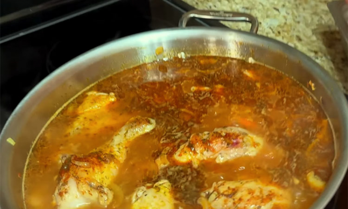 Выгодный ужин из целой курицы: готовим настоящий плов, только ленивый