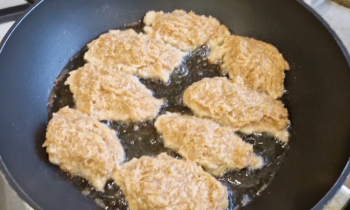 Сочные котлеты из куриного фарша. Вкусно даже при разогреве