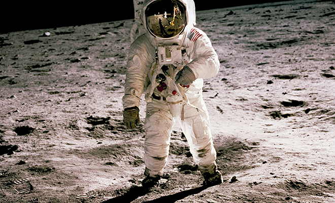 НАСА экстренно эвакуировало астронавтов с МКС. Их сразу поместили под особый режим