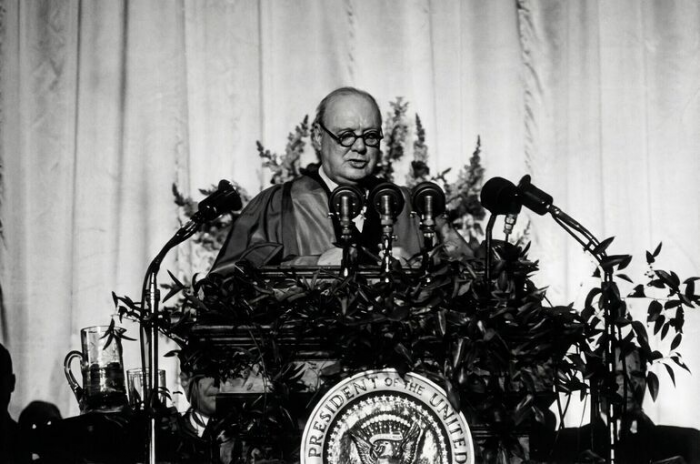 Фултонская речь: как Черчилль железный занавес опустил