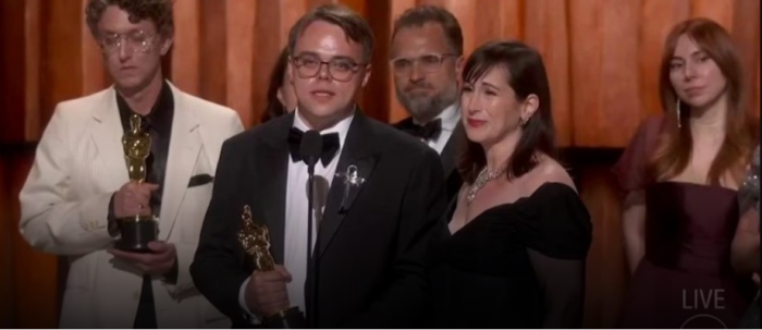 Учитель-оборотень: Михалков предрёк пластическую операцию педагогу-предателю, а Голливуд дал ему «Оскара»