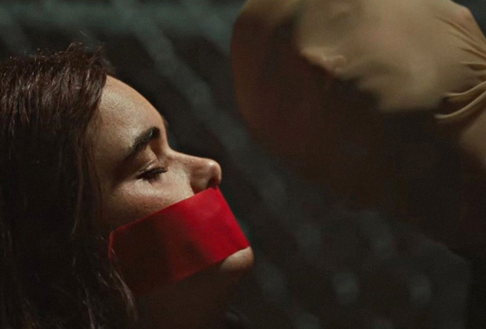 В сети — «Лики смерти». Когда-то фильмы с этим знаменитым названием запрещали и передавали из рук в руки. Чем пугает новый хоррор?