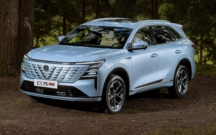 Популярный кроссовер Changan подешевел после локализации