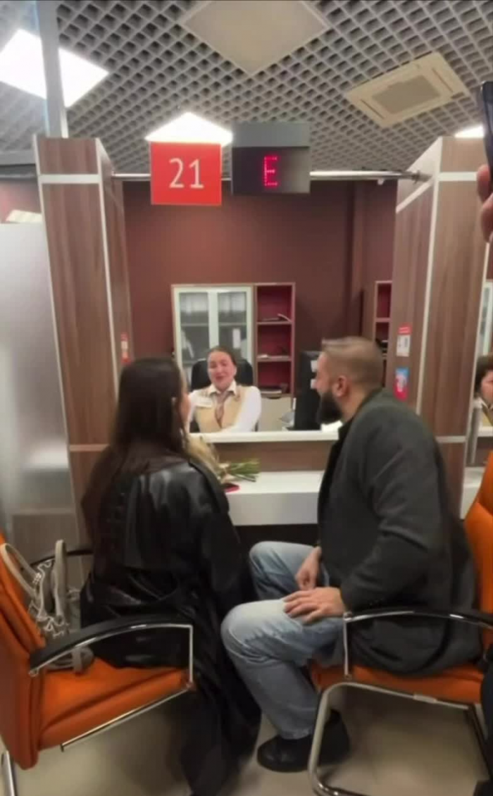 Без колец и свадебного платья: сестра Жанны Фриске тайно вышла замуж