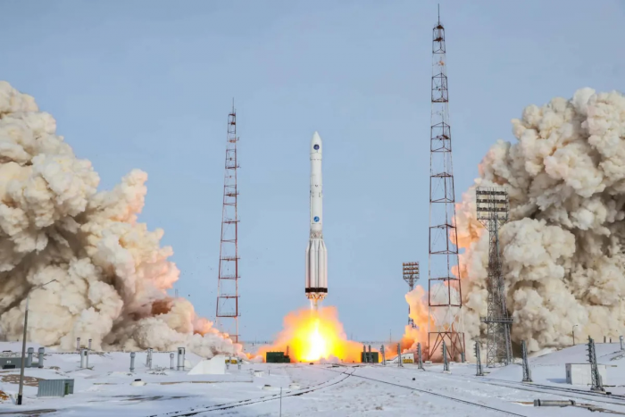 Новые российский и иранский спутники успешно выведены на геостационарные орбиты