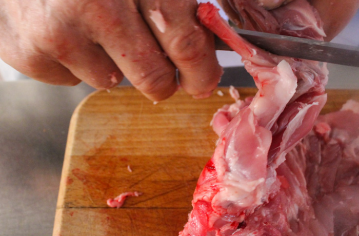 Как удалить из кролика все кости, сохранив цельной тушку