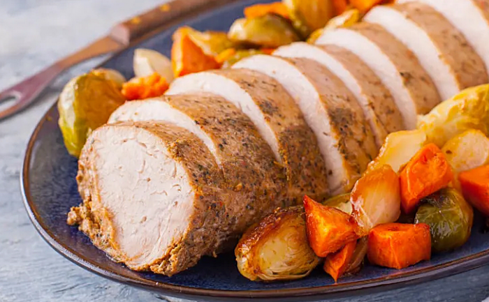 Запекаем к Новому году мясо целым куском: 8 рецептов