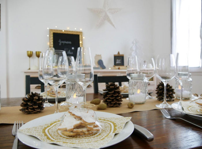 Как украсить стол на Новый год: традиционные варианты и креативные идеи (68 фото)