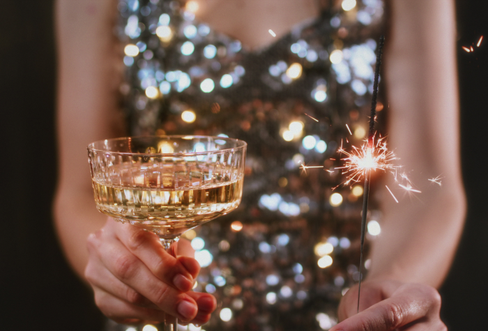 Коктейли для новогодней вечеринки: топ-15 рецептов алкогольных и безалкогольных напитков