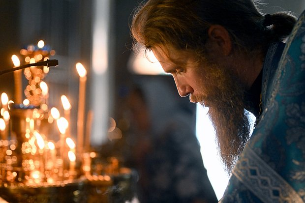 Православные посты в 2026 году: список с датами по церковному календарю, правила питания