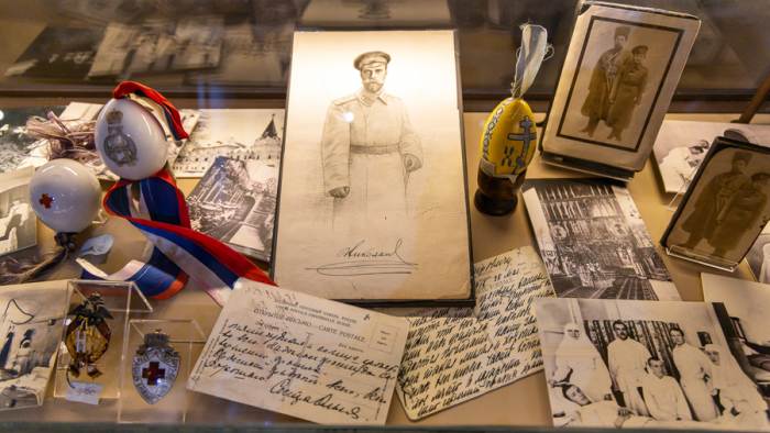 Франция — мачеха, а Россия — мать: Фонд культуры показал предметы, которые эмигранты вернули на Родину