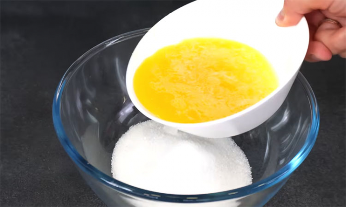 Когда нужен торт, а времени нет, пеките этот пирог. Перемешали все ложкой и в духовку