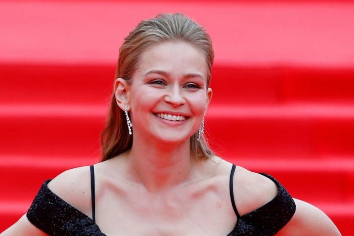 Марина Александрова, Юлия Пересильд и другие звезды рассказали Parents о своем 1 сентября