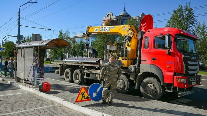 В Барнауле обновляют остановки в историческом центре города