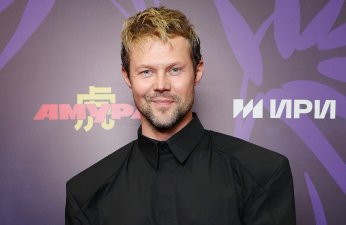 «У меня по сценарию лавстори — и в жизни тоже»: Даниил Воробьев признался, как договаривается с гражданской женой о романах на съемочной площадке