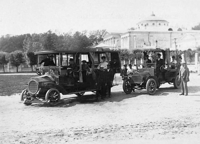 От омнибуса до электробуса: история общественного транспорта