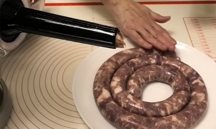 Деревенская запеченая колбаса. Простой рецепт без хлопот