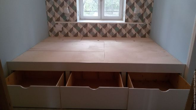 Комната с подиумом: несколько секретов по обустройству (67 фото)