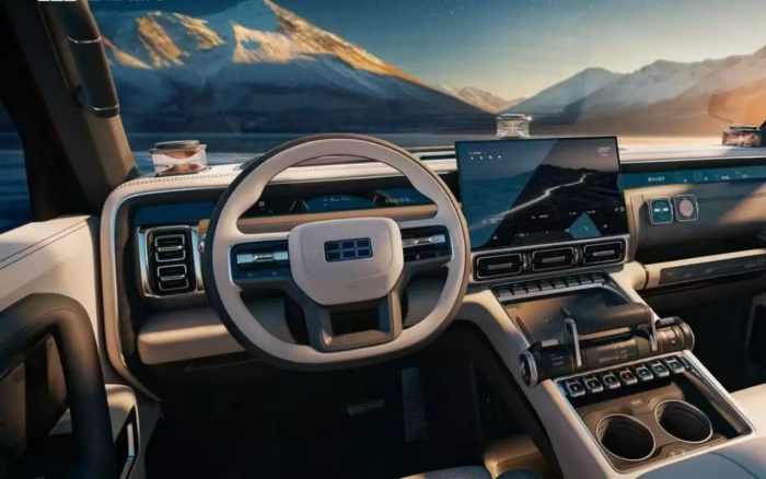 Полный привод, рама и мощный мотор – крутой внедорожник на замену Лэнд Крузеру