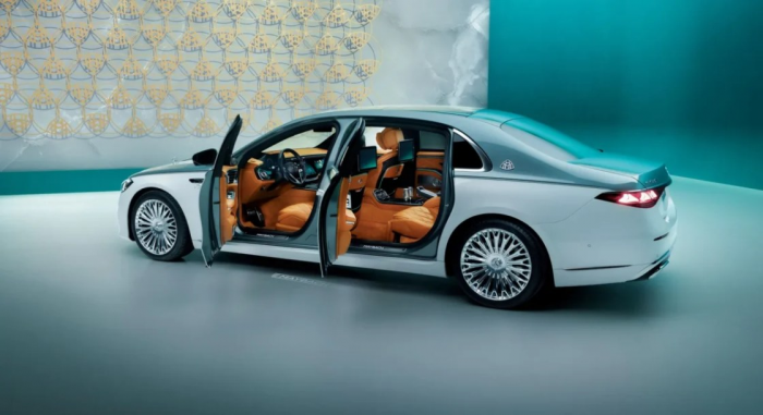 Пока все переходят на электричество: Mercedes-Maybach S-Class оставляет V12