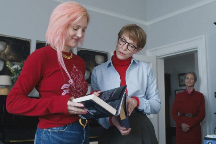 В кино — первый за много лет фильм культового Джима Джармуша. Почему увидеть «Отец мать сестра брат» — лучший новогодний подарок?