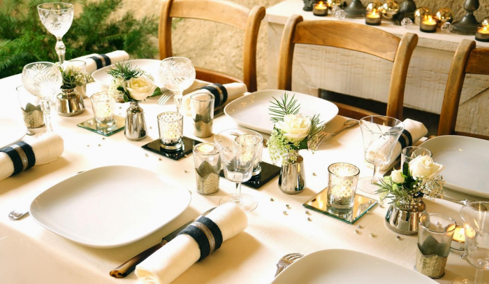 Как украсить стол на Новый год: традиционные варианты и креативные идеи (68 фото)