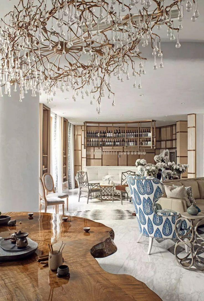 Как выбрать люстру для натяжного потолка в зал и другие комнаты (67 фото)