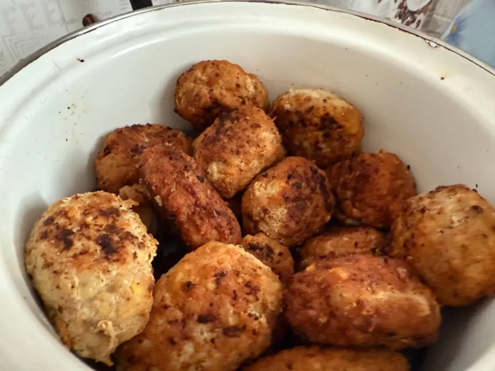 Три ложки этой жидкости в фарш — и соседи стучат по батарее с вопросом: «Чем это у вас так пахнет?»