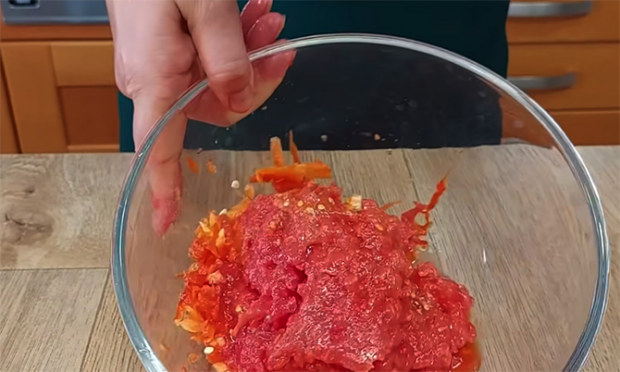 Готовим икру огуречную: будет вкуснее кабачковой. Можно есть сразу или закатать