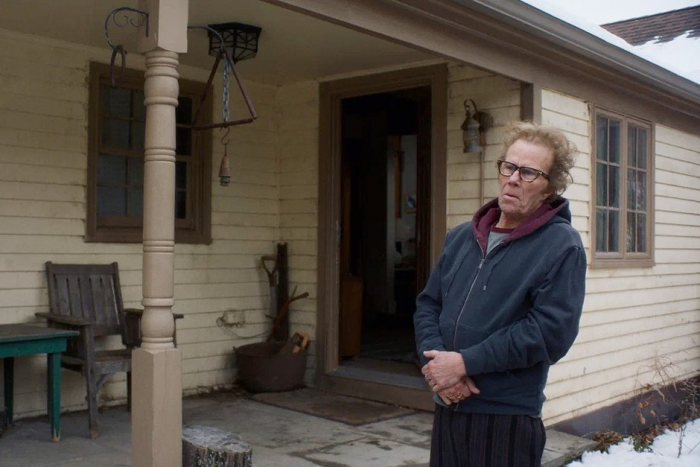 В кино — первый за много лет фильм культового Джима Джармуша. Почему увидеть «Отец мать сестра брат» — лучший новогодний подарок?