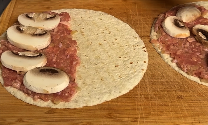 Мексиканский перекус за 3 минуты: лепешки кесадилья с начинкой. Подходят для любого времени дня