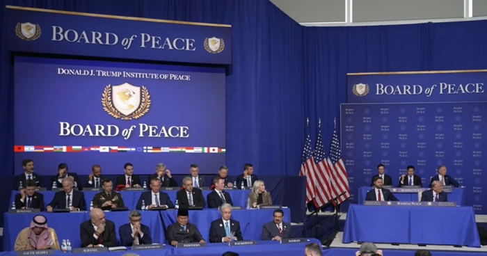 Токаев вылизал Трампа второй раз за три месяца: вслед за «посланником небес» назвал его «выдающимся миротворцем»