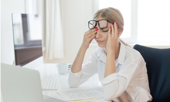 Встать с кровати — уже подвиг: что такое гепатогенная слабость и чем она опасна