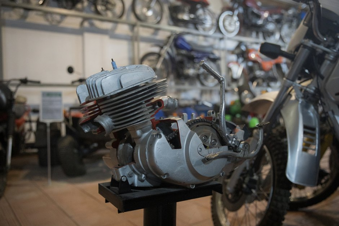 «Чтобы восстановить такой мотоцикл, нужно лет десять жизни» Россиянин собрал коллекцию из 427 мотоциклов и создал уникальный музей