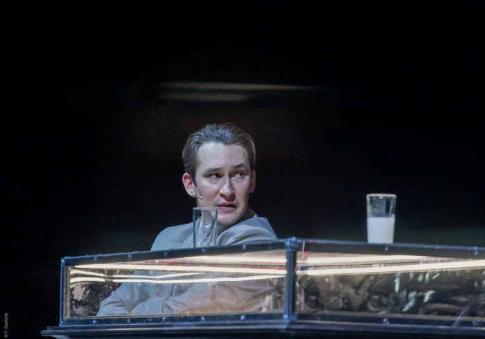 «Сафлык музее»: мәхәббәт (юк анда) һәм 42 көнлек шәһвәт турында озын, бик озын спектакль