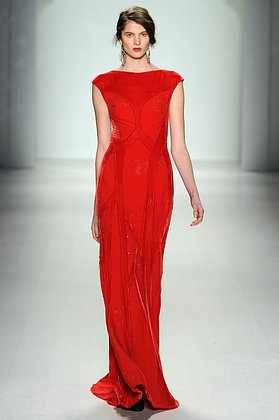 Что надеть на Новый год — 2026? Модные образы и цвета, советы экспертов