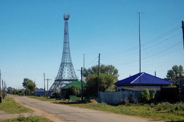 Париж с запахом навоза и видом на Эйфелеву башню: место на Урале, где хочется одновременно плакать, смеяться и кланяться предкам в ноги