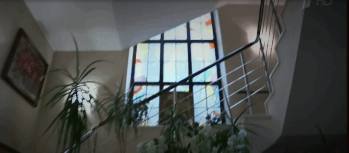 «Она чуть не лишилась всего»: как выглядит особняк Алены Кравец, в который она возвращалась дважды