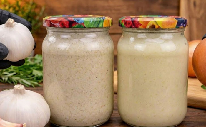 2 пасты из лука и чеснока, которые делают вкуснее любые блюда и даже хлеб