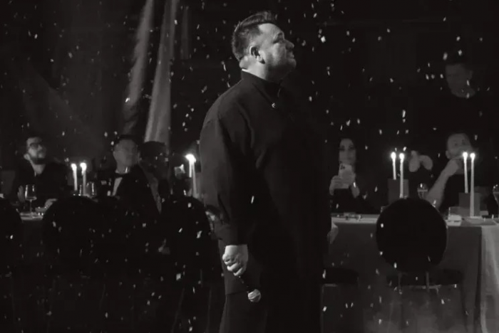 Детский хор и дуэт сына с Бастой в исторической локации. Сергей Жуков с размахом отпраздновал 50-летие в Москве