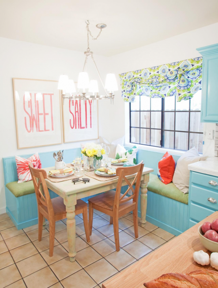 Диван на кухню: нюансы выбора мебели для комнат разных площадей и стилей (62 фото)