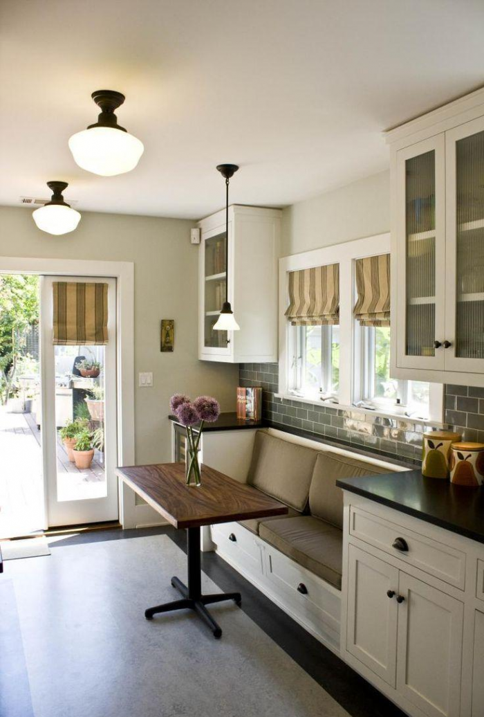 Диван на кухню: нюансы выбора мебели для комнат разных площадей и стилей (62 фото)