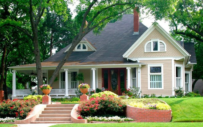 Палисадник перед домом: размер, стиль, выбор растений (80 фото)